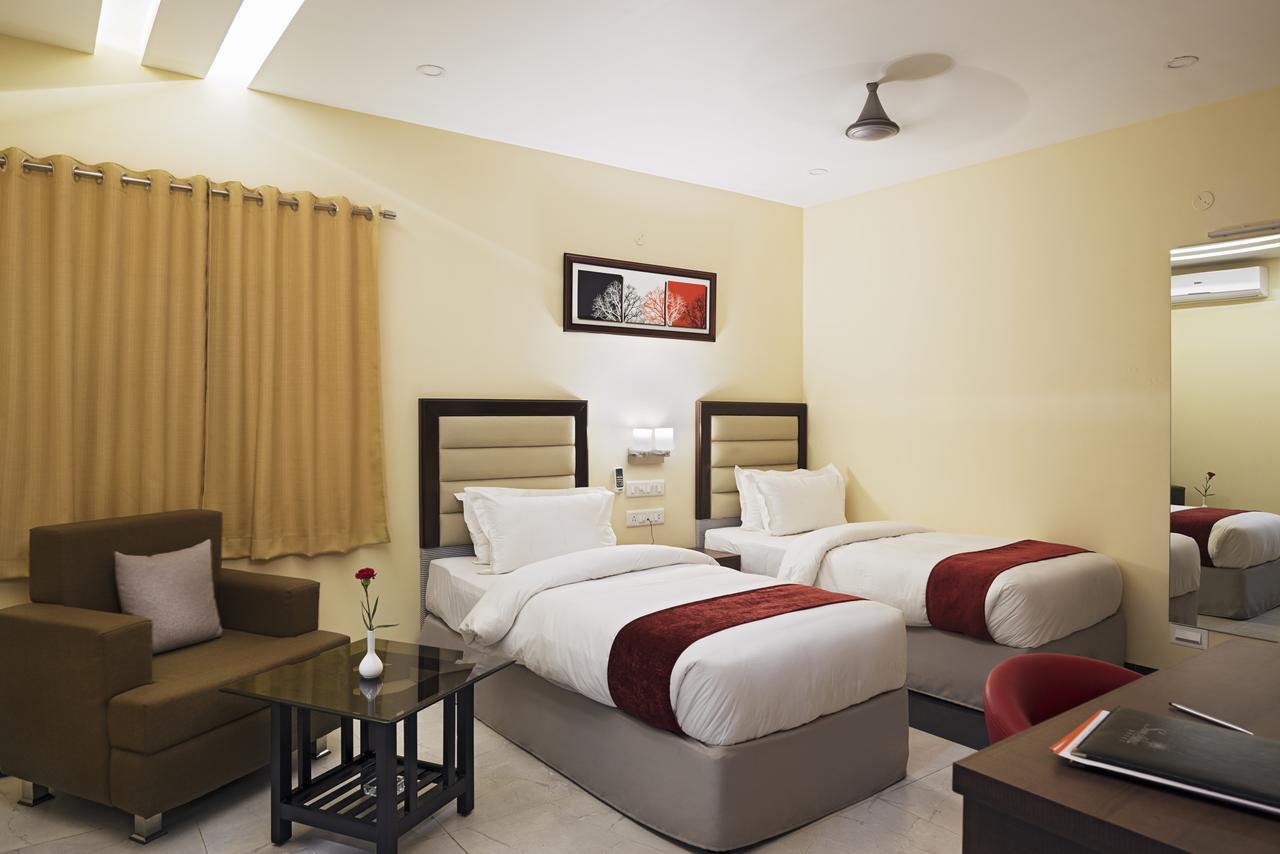 Sunshine Hotel Raigarh Exterior foto